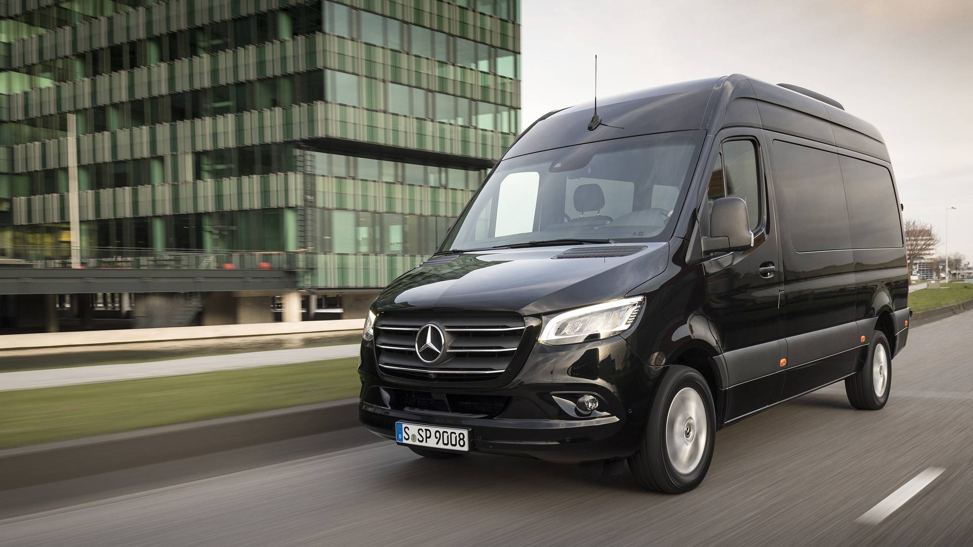 Sewa Mercedes Sprinter Terbaik di Jakarta, Kualitas Unggul Layanan Prima
